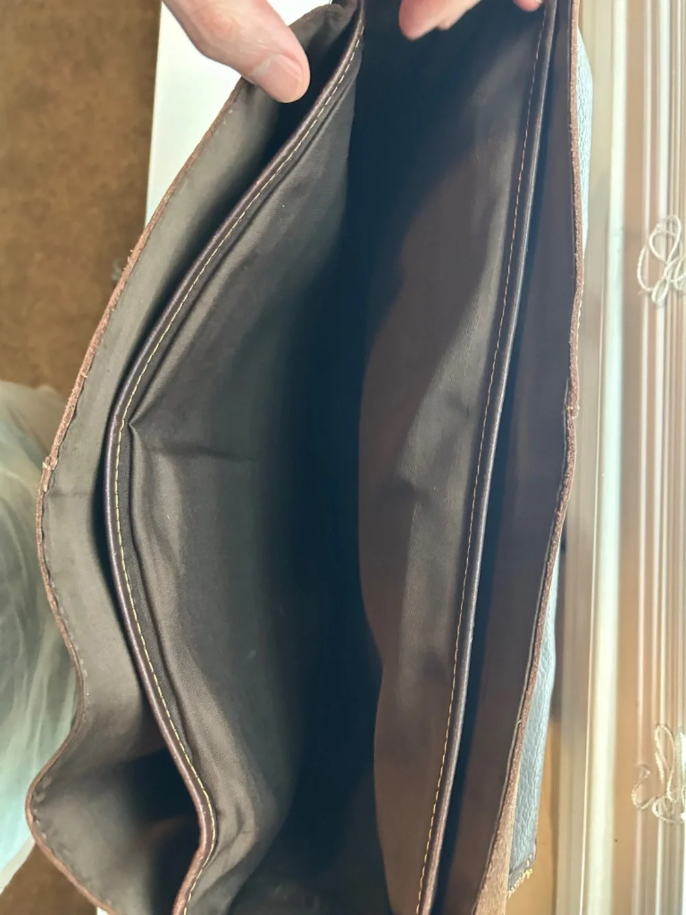 Leather laptop messenger bag
